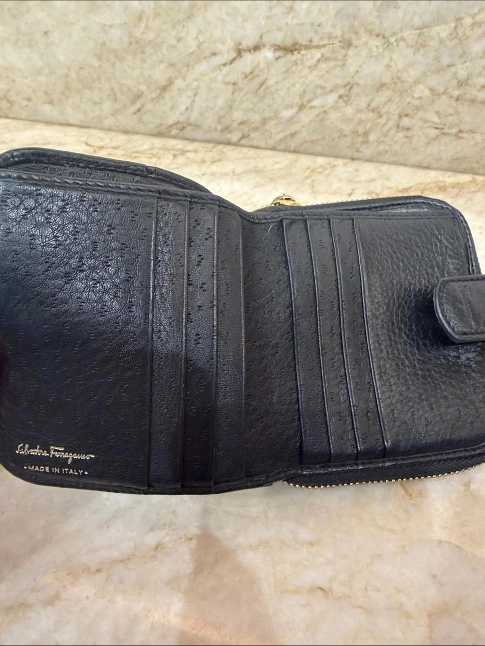 Salvatore Ferragamo Black Leather Gancini Zip Wallet